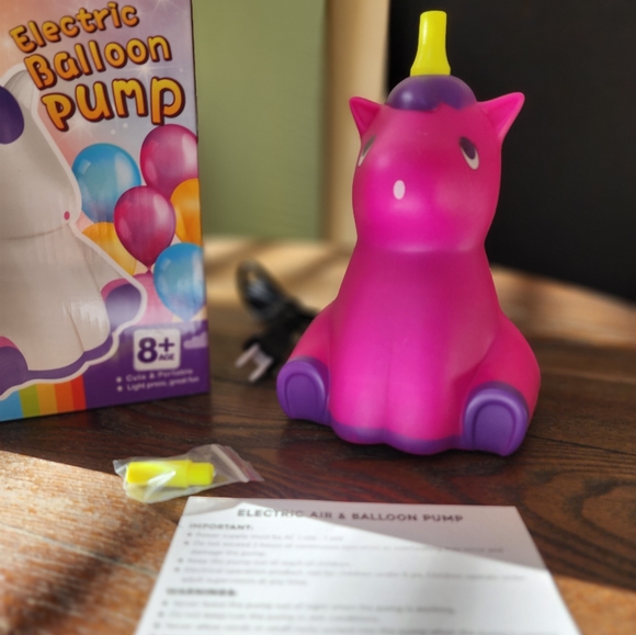Unicorn Balloon 🎈 Pump in Violet - Picture 4 of 6